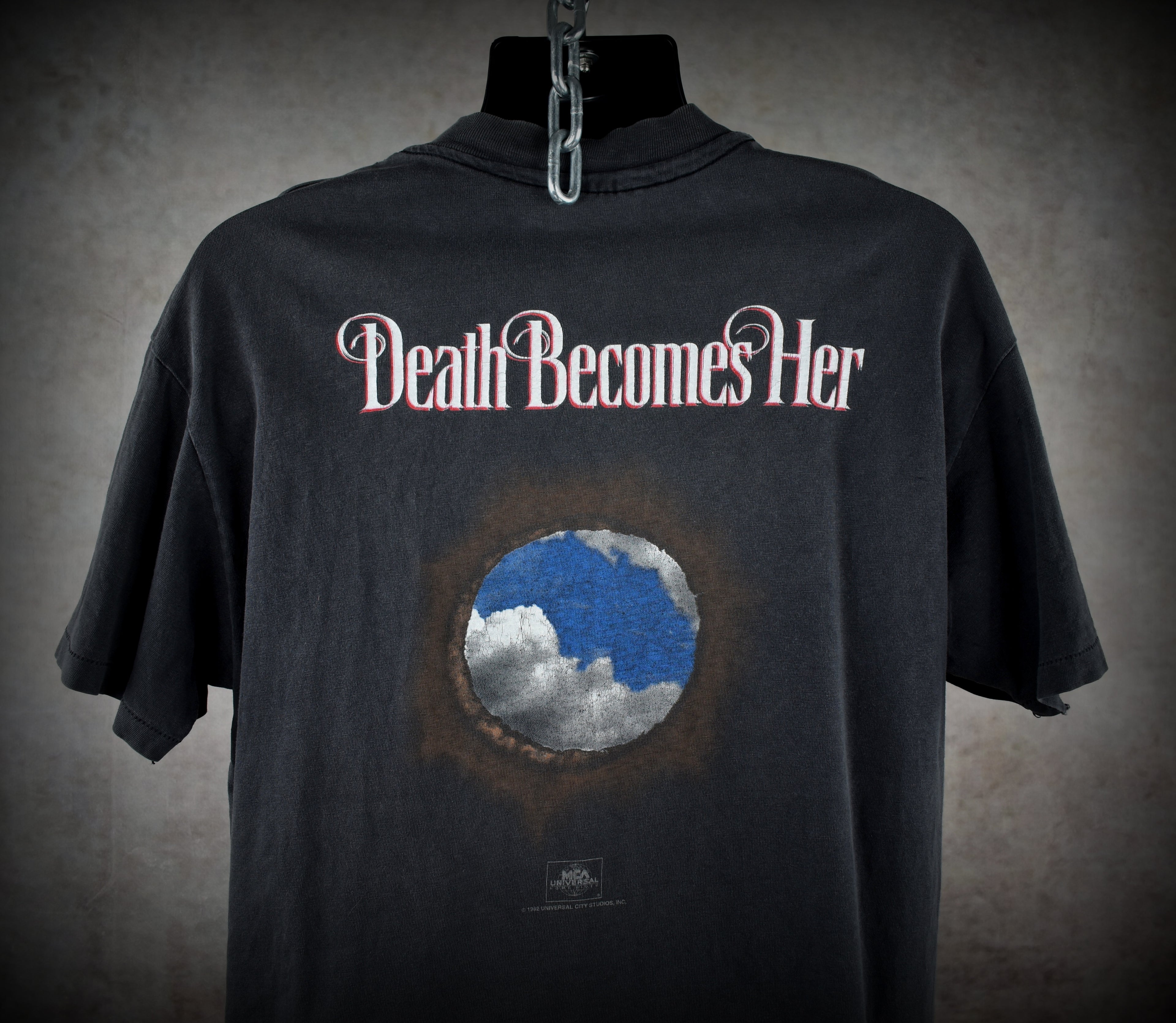 1992 death becomes her vintage 90s cult classic black comedy horror movie t-shirt