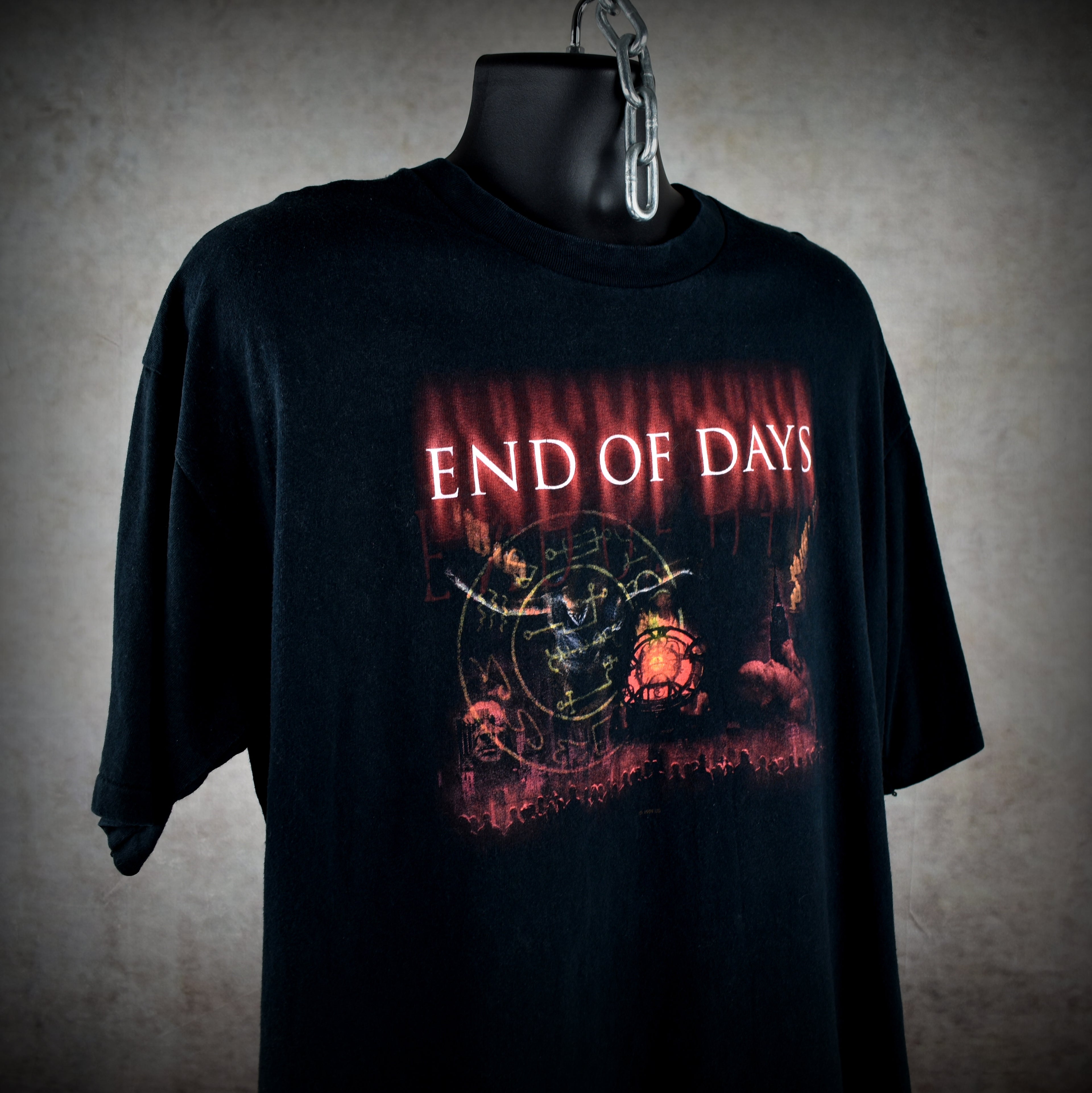 1999 end of days vintage y2k action horror movie t-shirt