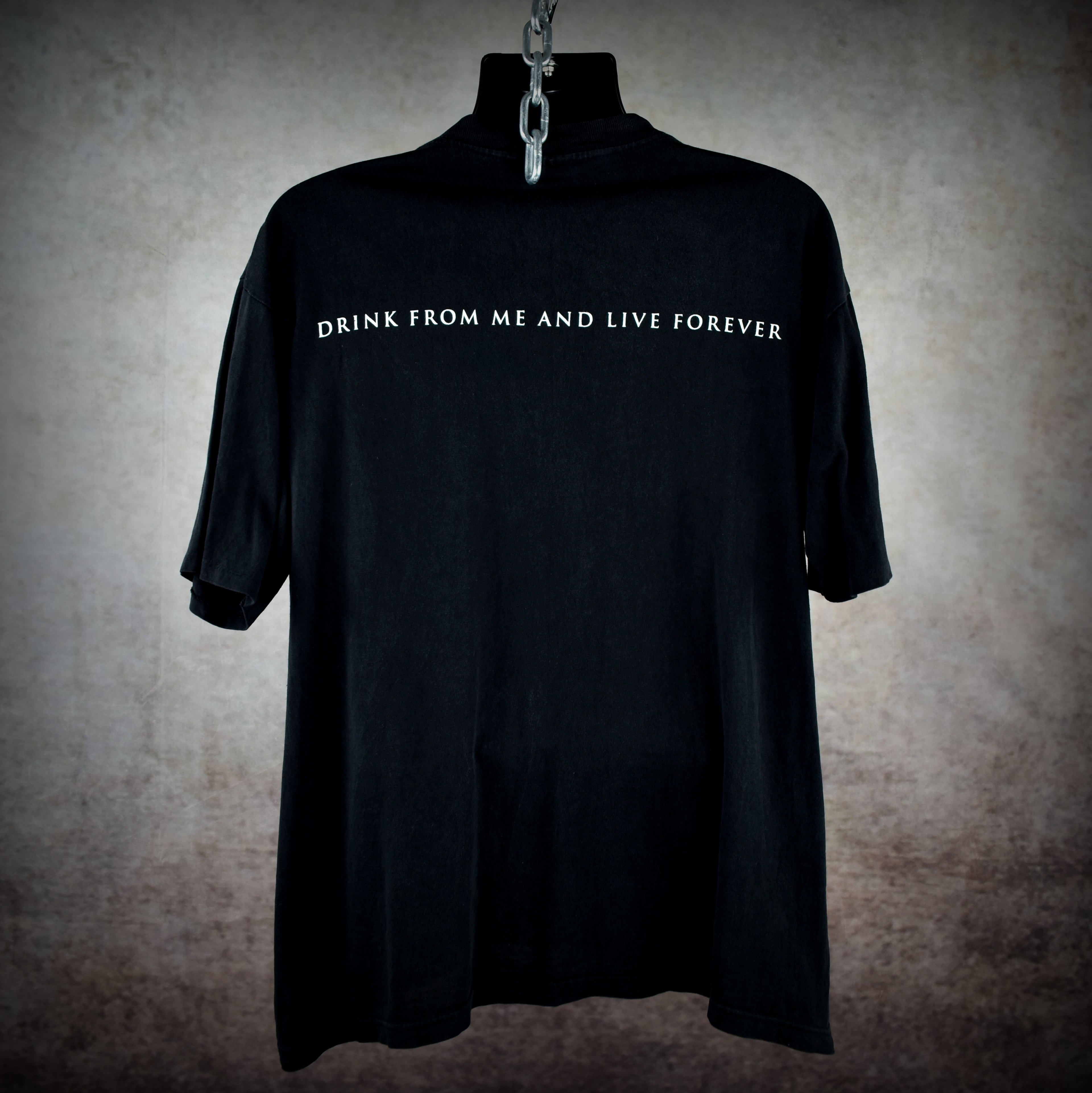 1994 interview with the vampire vintage 90s classic tom cruise + brad pitt southern gothic horror movie t-shirt