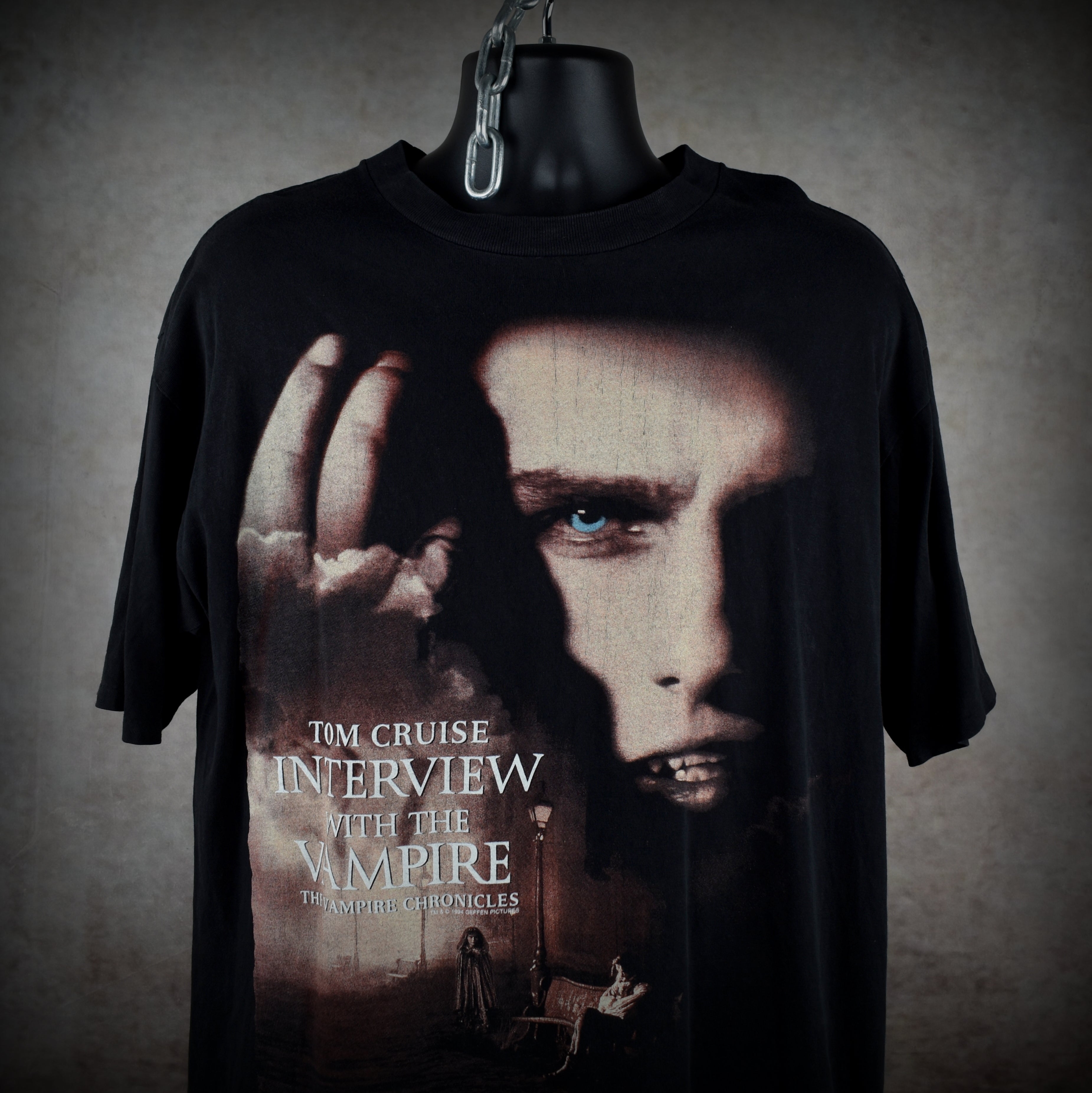1994 interview with the vampire vintage 90s classic tom cruise + brad pitt southern gothic horror movie t-shirt