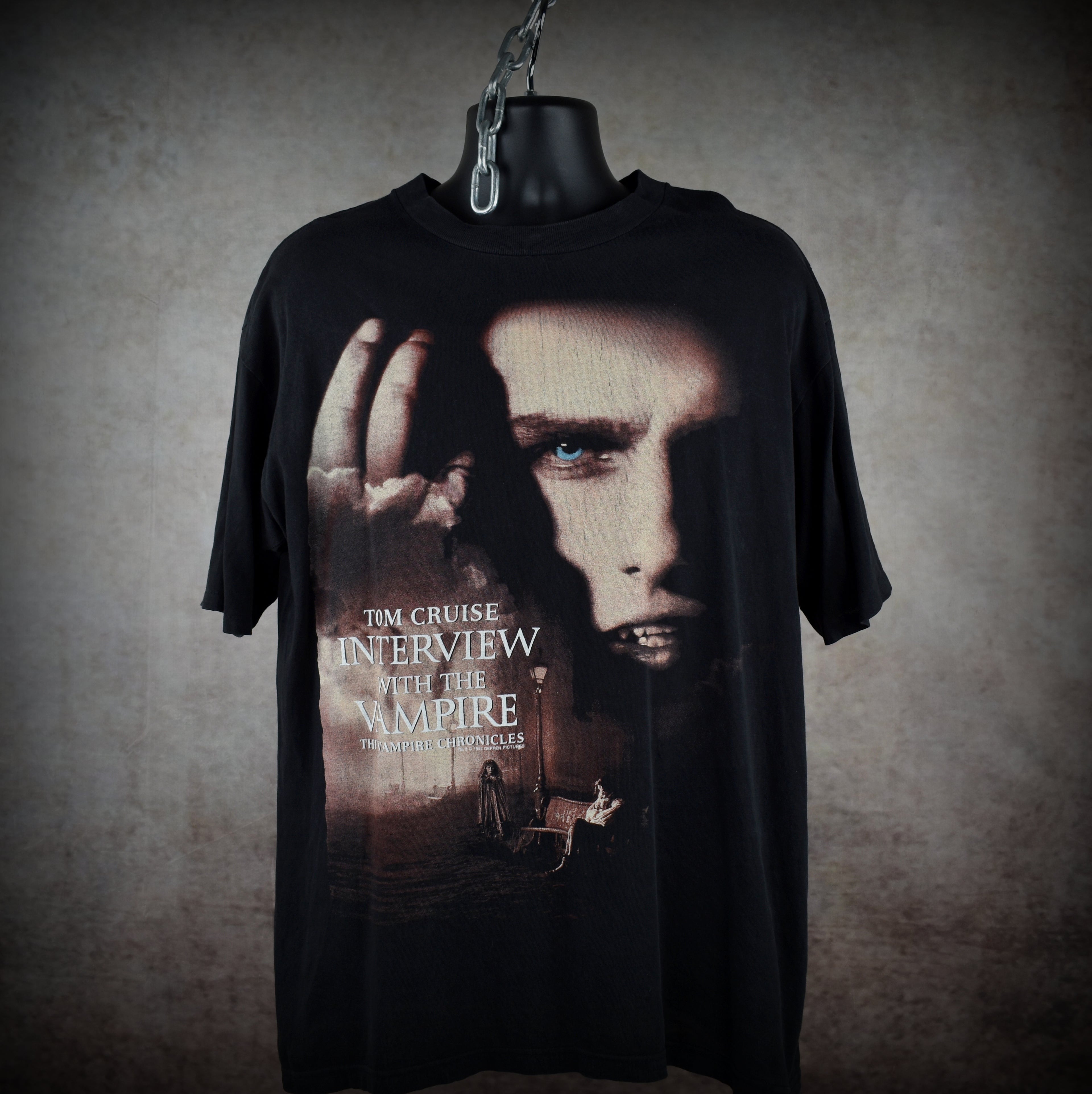 1994 interview with the vampire vintage 90s classic tom cruise + brad pitt southern gothic horror movie t-shirt