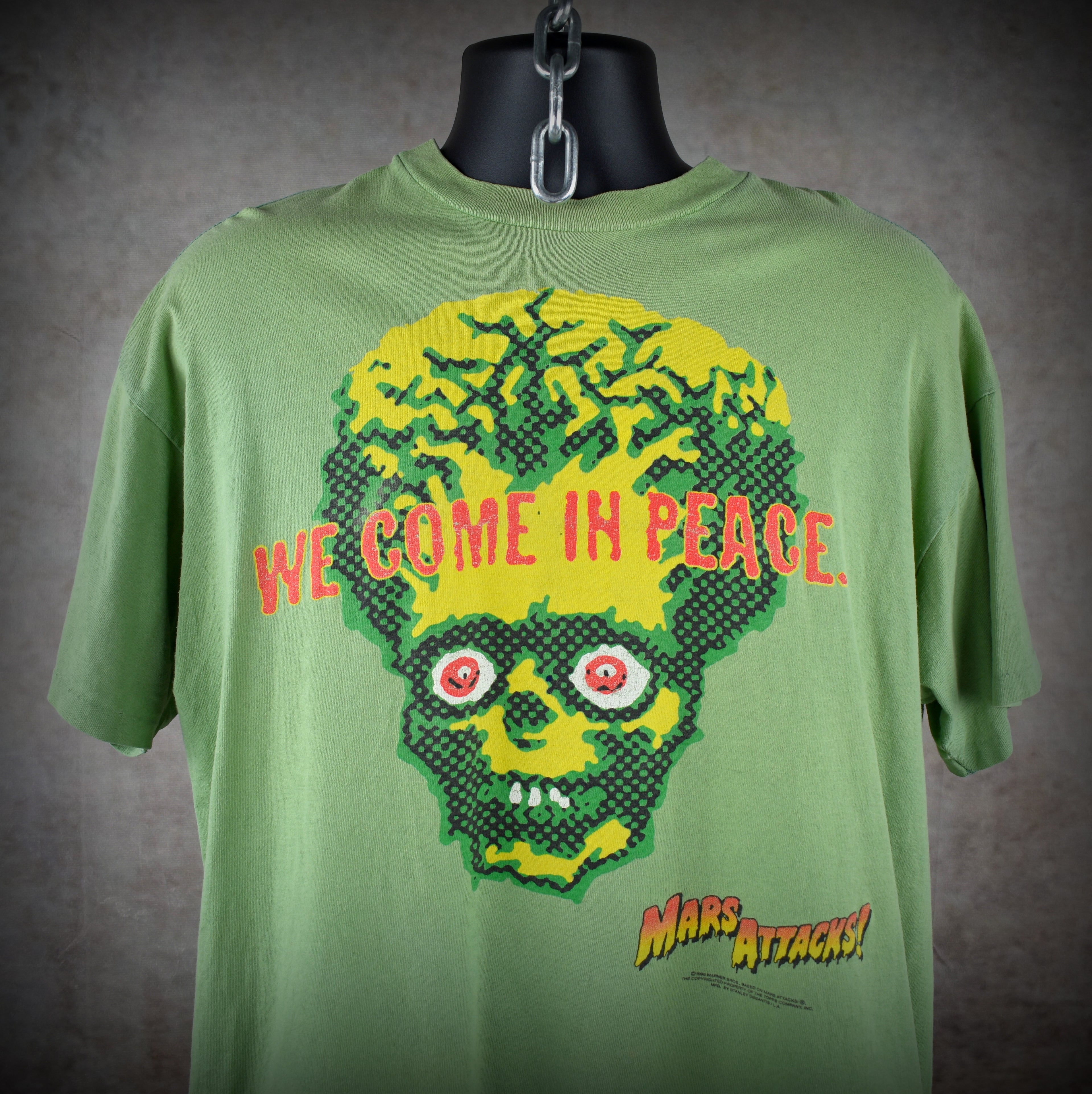 1996 mars attacks! vintage 90s cult classic tim burton sci-fi alien horror comedy movie t-shirt