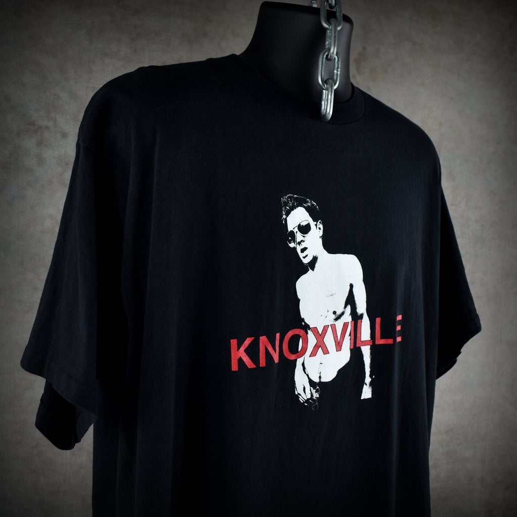 2001 jackass vintage johnny knoxville s1:e1 self-defense stunt iconic 00s mtv tv show t-shirt