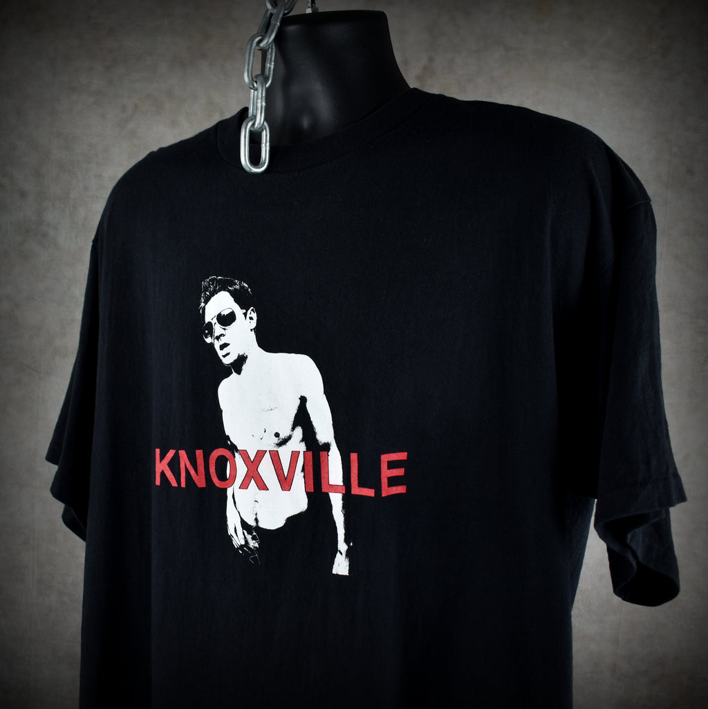 2001 jackass vintage johnny knoxville s1:e1 self-defense stunt iconic 00s mtv tv show t-shirt