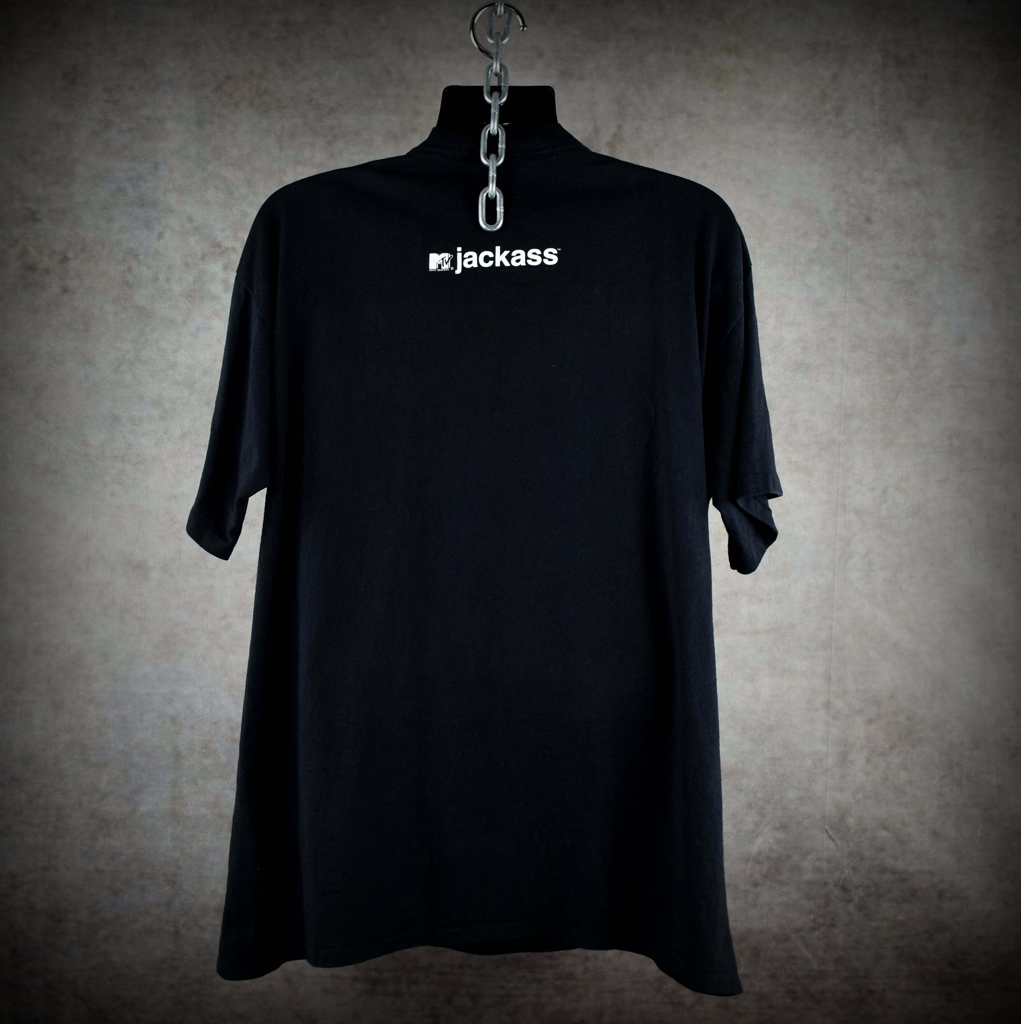 2001 jackass vintage johnny knoxville s1:e1 self-defense stunt iconic 00s mtv tv show t-shirt