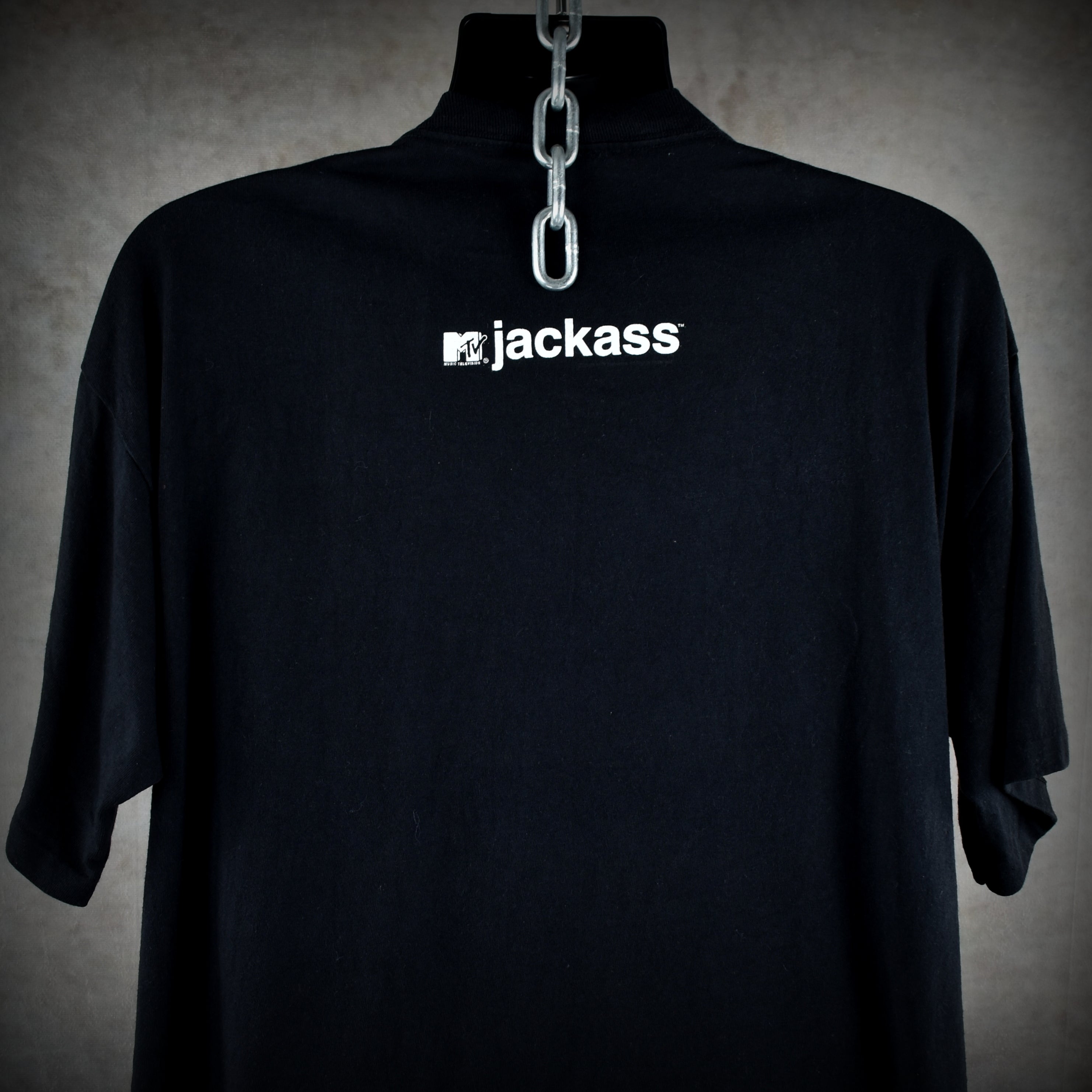 2001 jackass vintage johnny knoxville s1:e1 self-defense stunt iconic 00s mtv tv show t-shirt