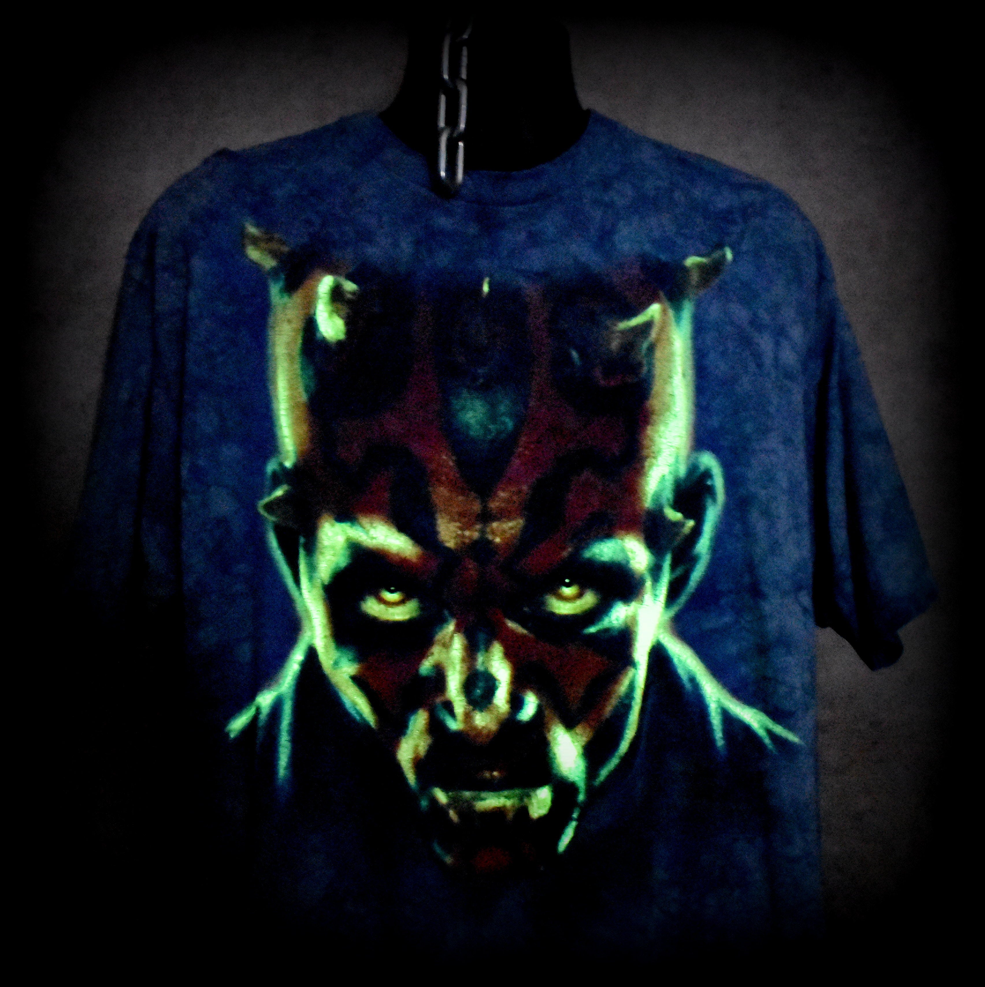 1999 star wars: episode 1 - the phantom menace vintage glow in the dark darth maul movie character promo t-shirt