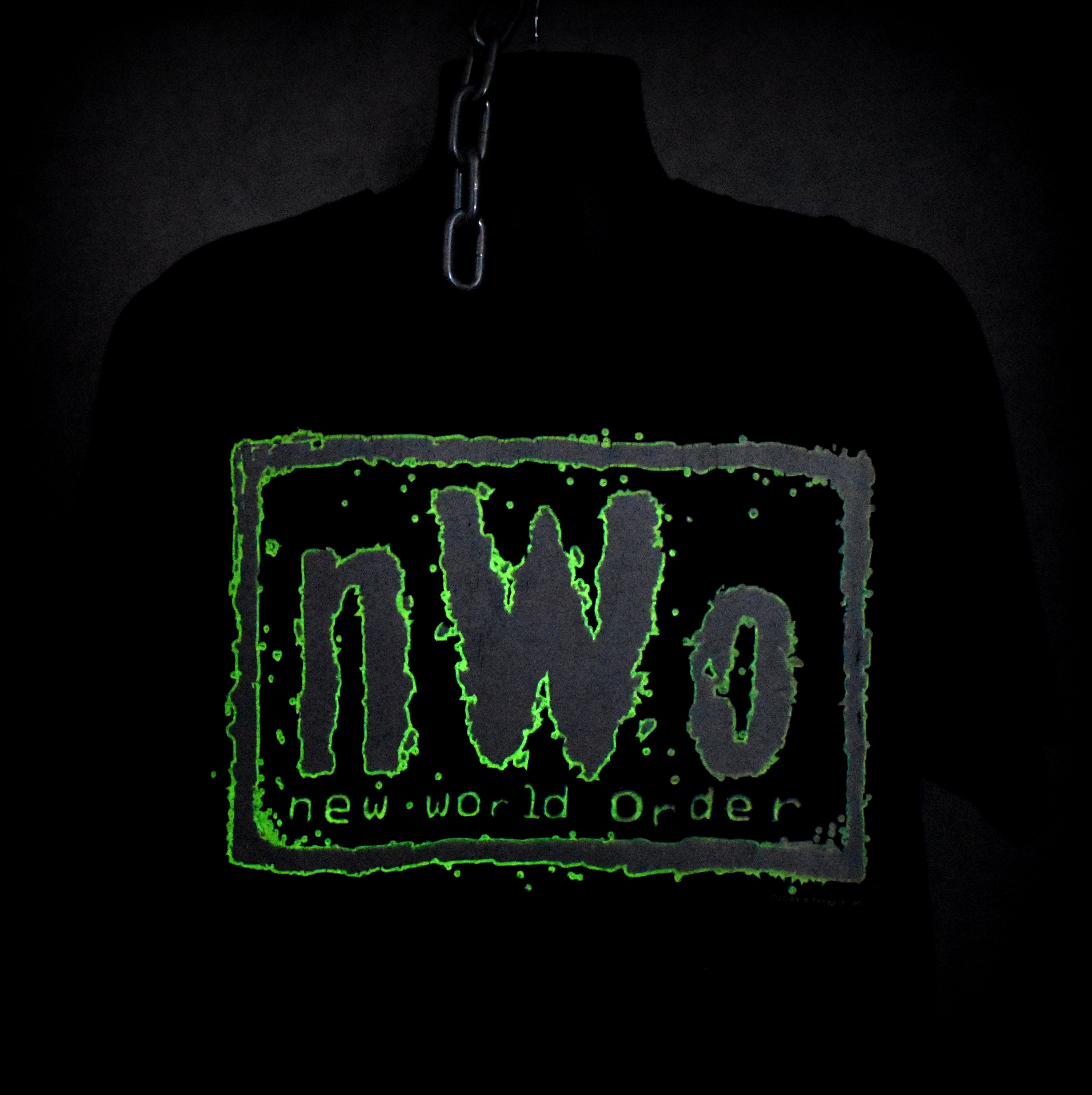 1998 new world order vintage glow in the dark 90s wcw / nwo wrestling promo t-shirt