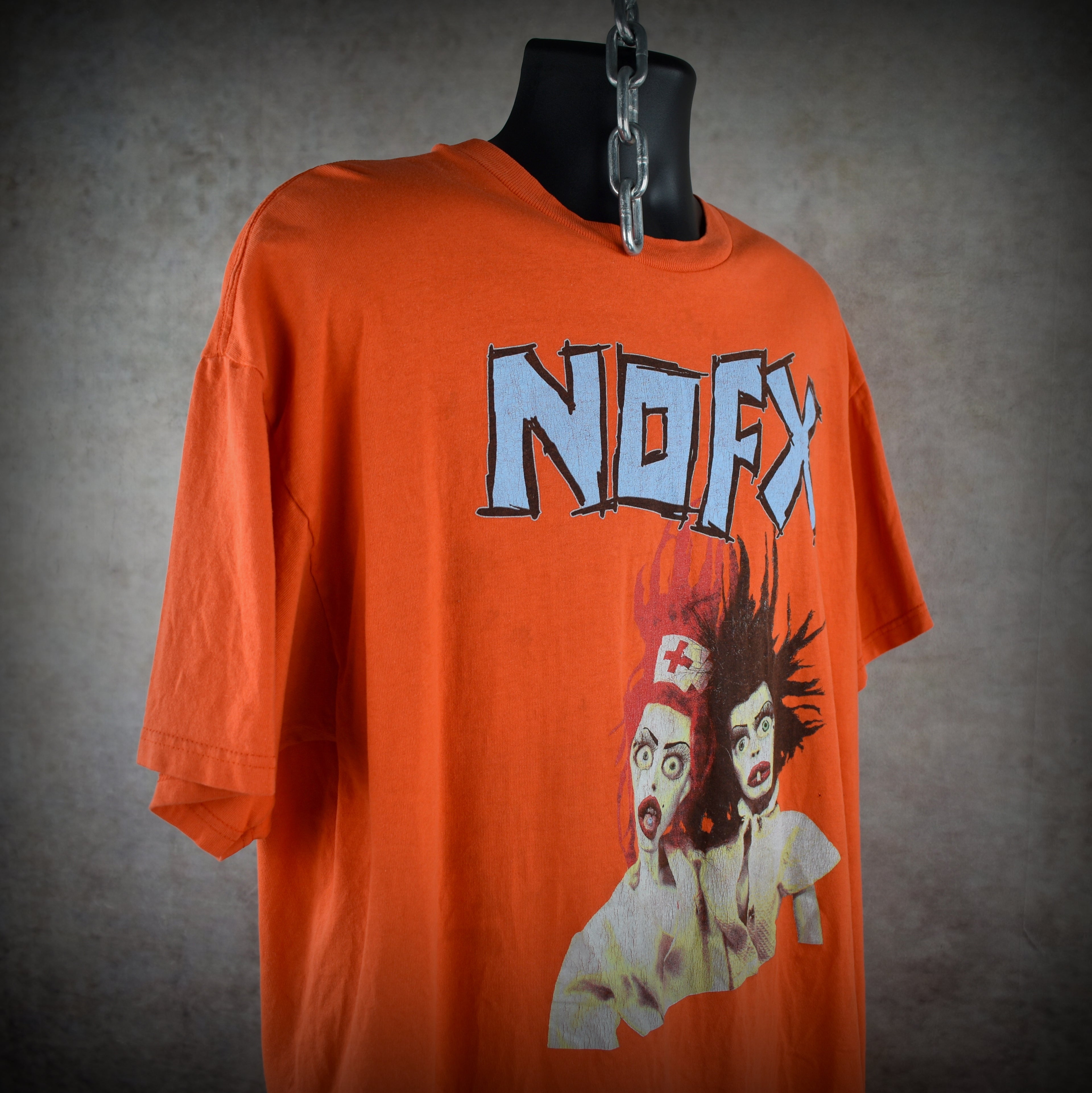 2000 nofx vintage pump up the valuum whirled tour '00 classic y2k pop punk band t-shirt