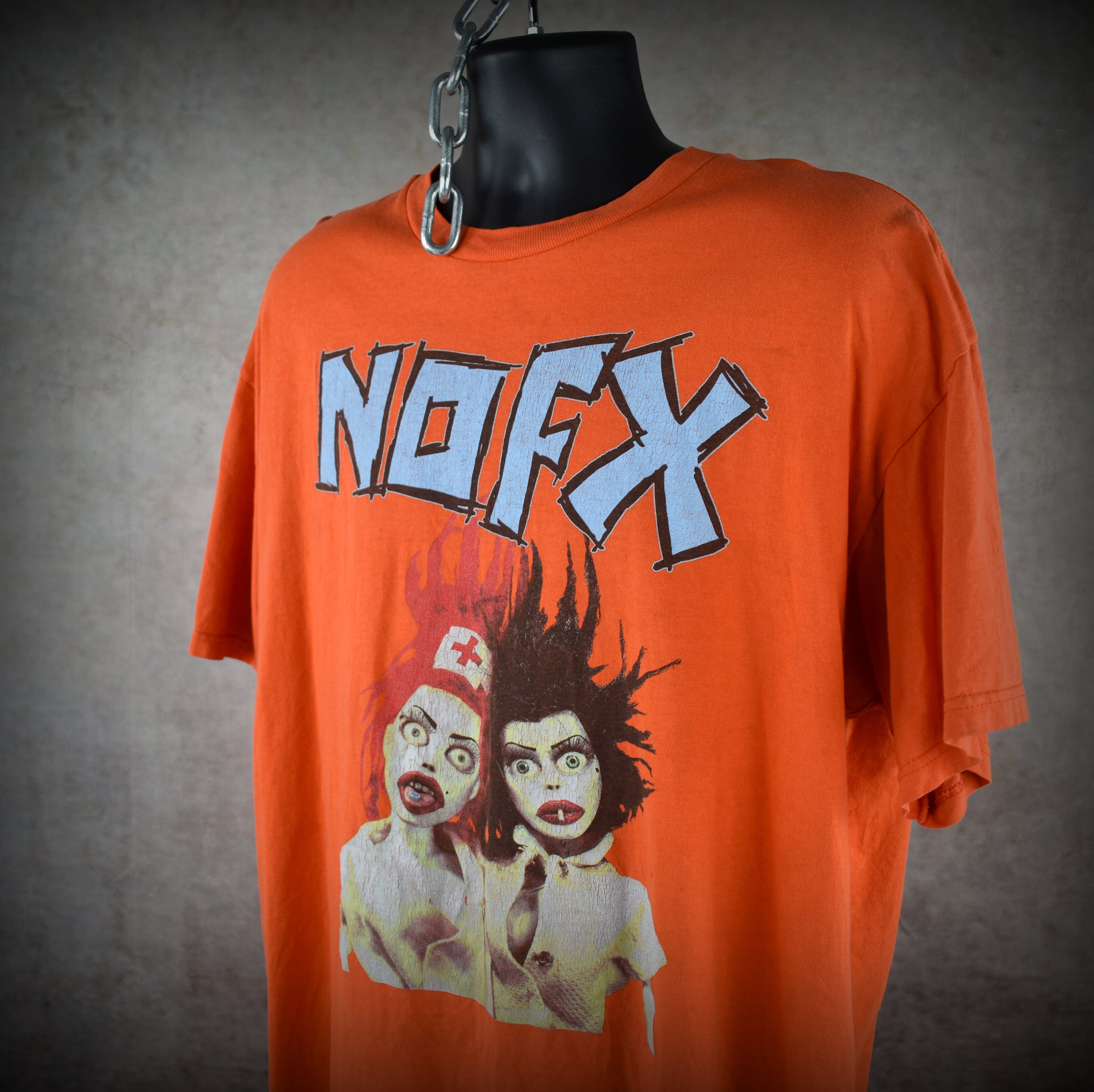 2000 nofx vintage pump up the valuum whirled tour '00 classic y2k pop punk band t-shirt
